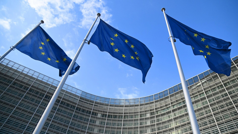 ЕС приостановил ответные меры против американского импорта