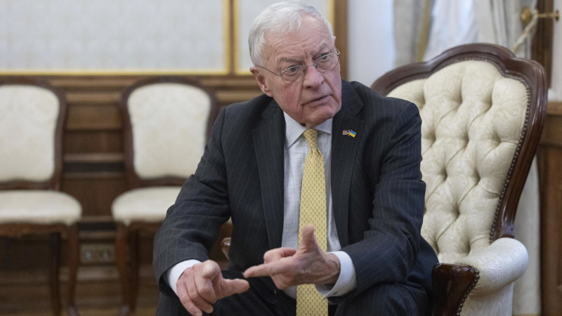 США и Украина должны были подписать ресурсную сделку в среду, заявил Келлог
