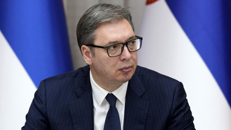 Самолет Вучича сделал по пути в Москву вынужденную посадку в Баку