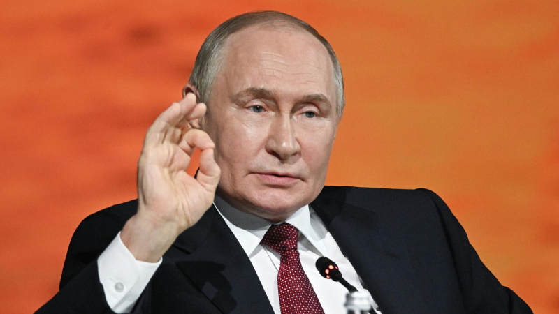 Россия найдет новые рынки сбыта, заявил Путин