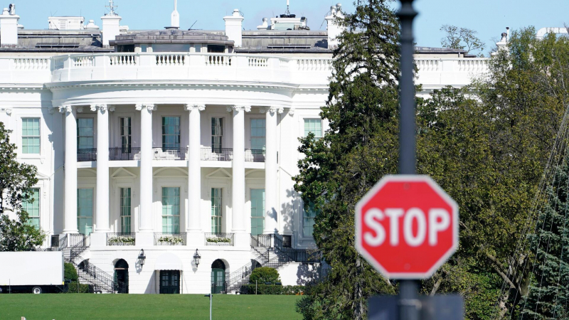 США отменили консультации с Россией по нормализации работы посольств
