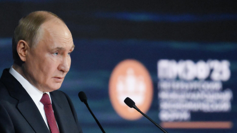 Торговые войны влияют на всех, заявил Путин