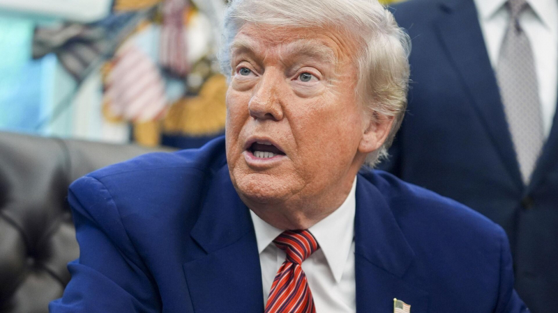 Двадцать штатов подали иск против Трампа