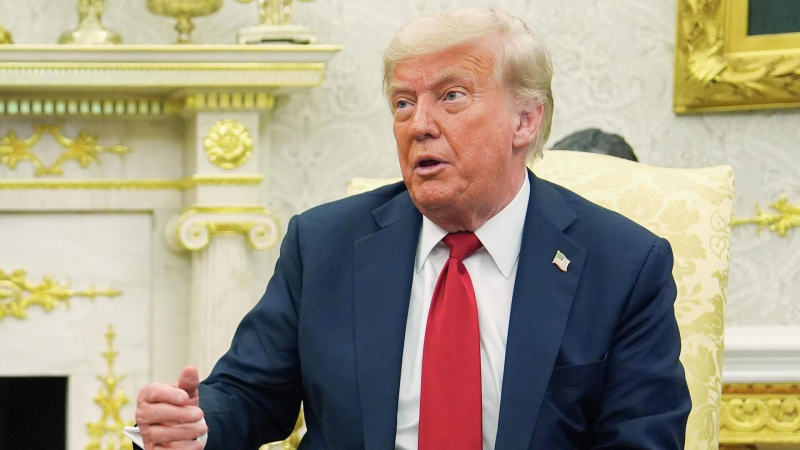 Уитакер: Трамп хочет помочь экономике США за счет оружия для Украины