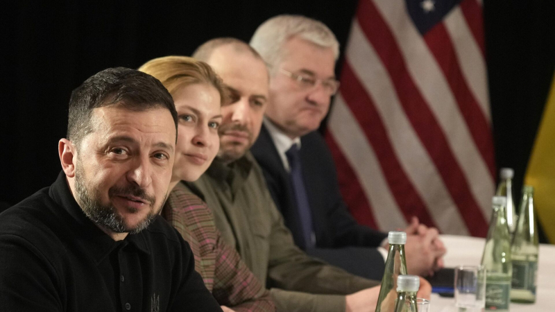 СМИ: США постарались заверить Украину, что ее пригласят на переговоры